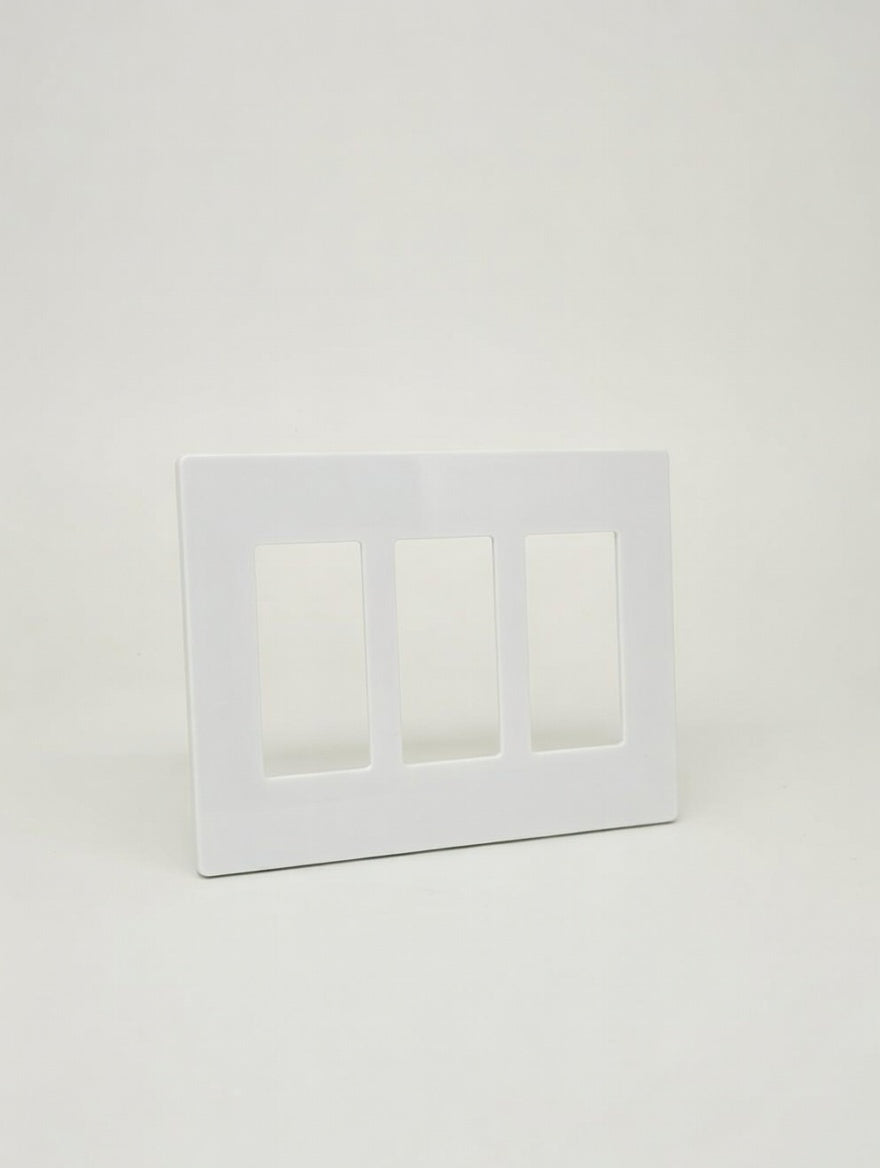 3 Gang Screwless Decora Wall Plate White